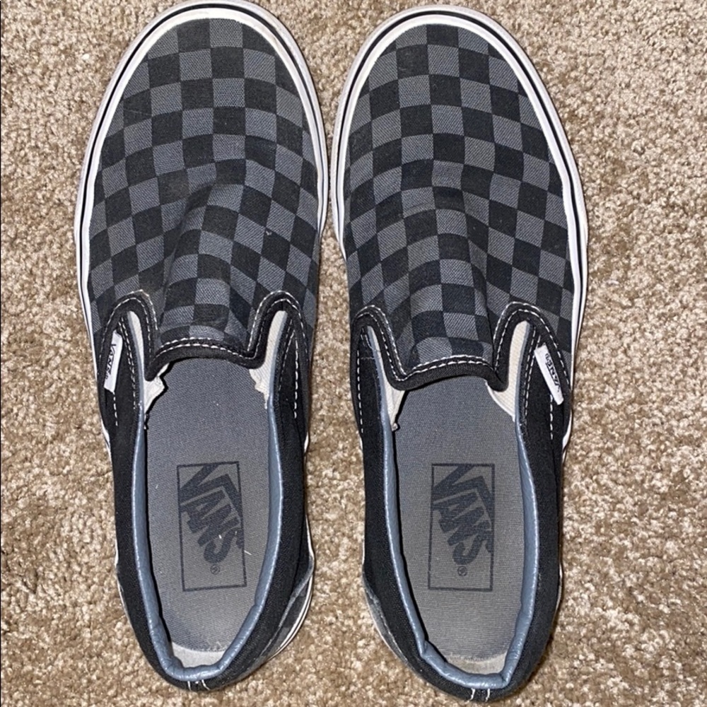 black and grey checkered vans